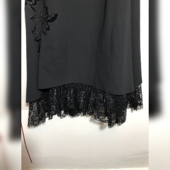 ✨LACE BLACK FULL SKIRT (M) - Picture 2 of 6